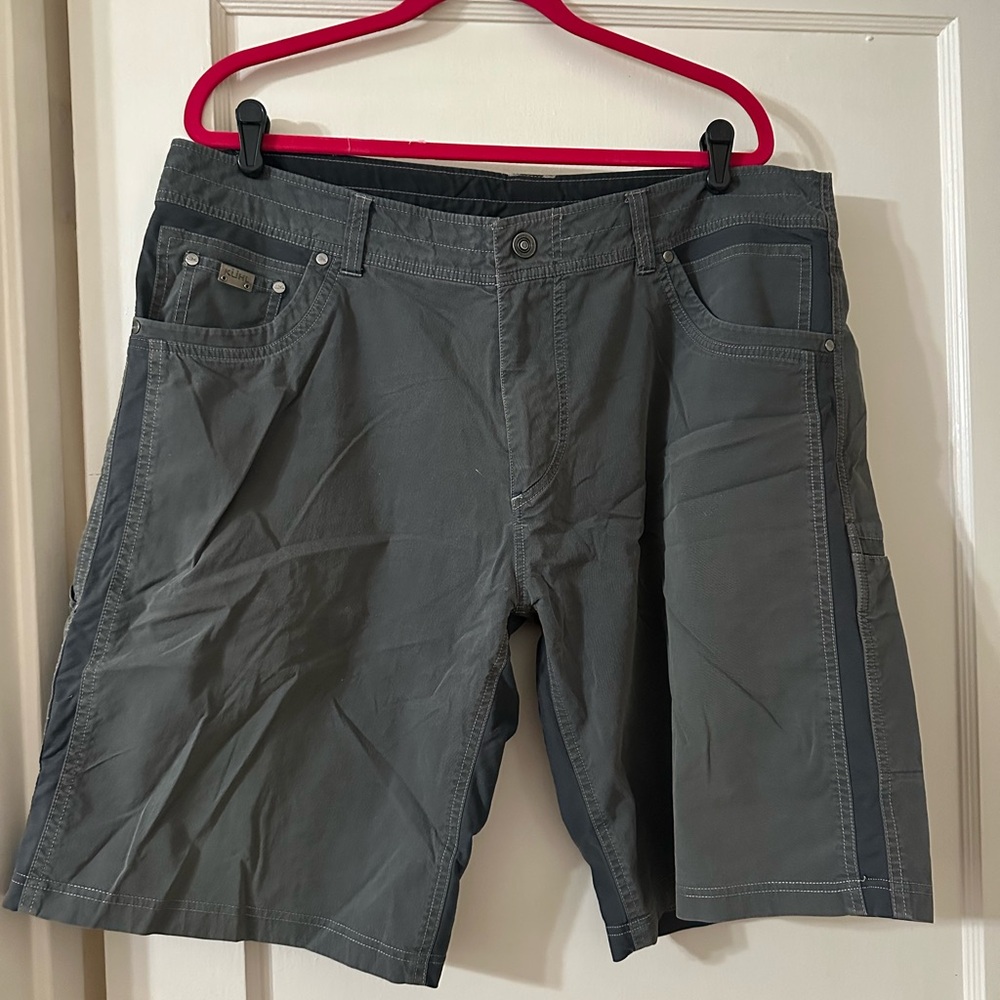Kuhl men’s grey shorts size 40